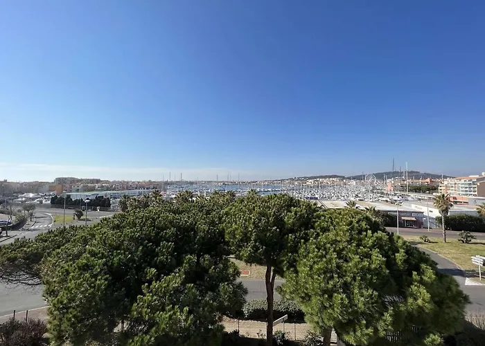 T2 Avec Ascenseur, Lave-linge, Parking Et Terrasse Proche - Fr-1-702-20 *