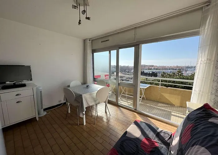 T2 Avec Ascenseur, Lave-linge, Parking Et Terrasse Proche - Fr-1-702-20